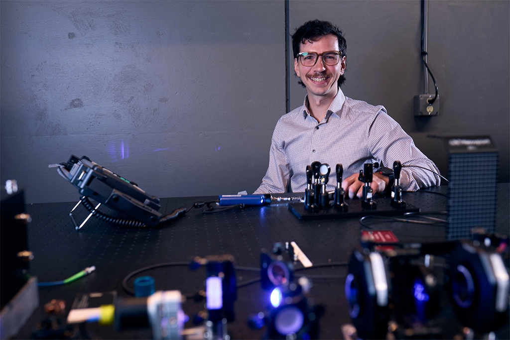 Markus Allgaier in laser lab